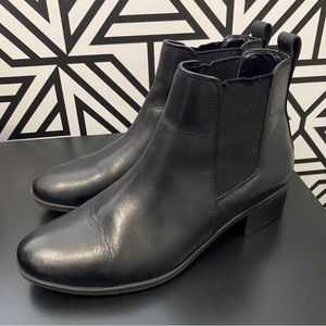 Steve Madden boots